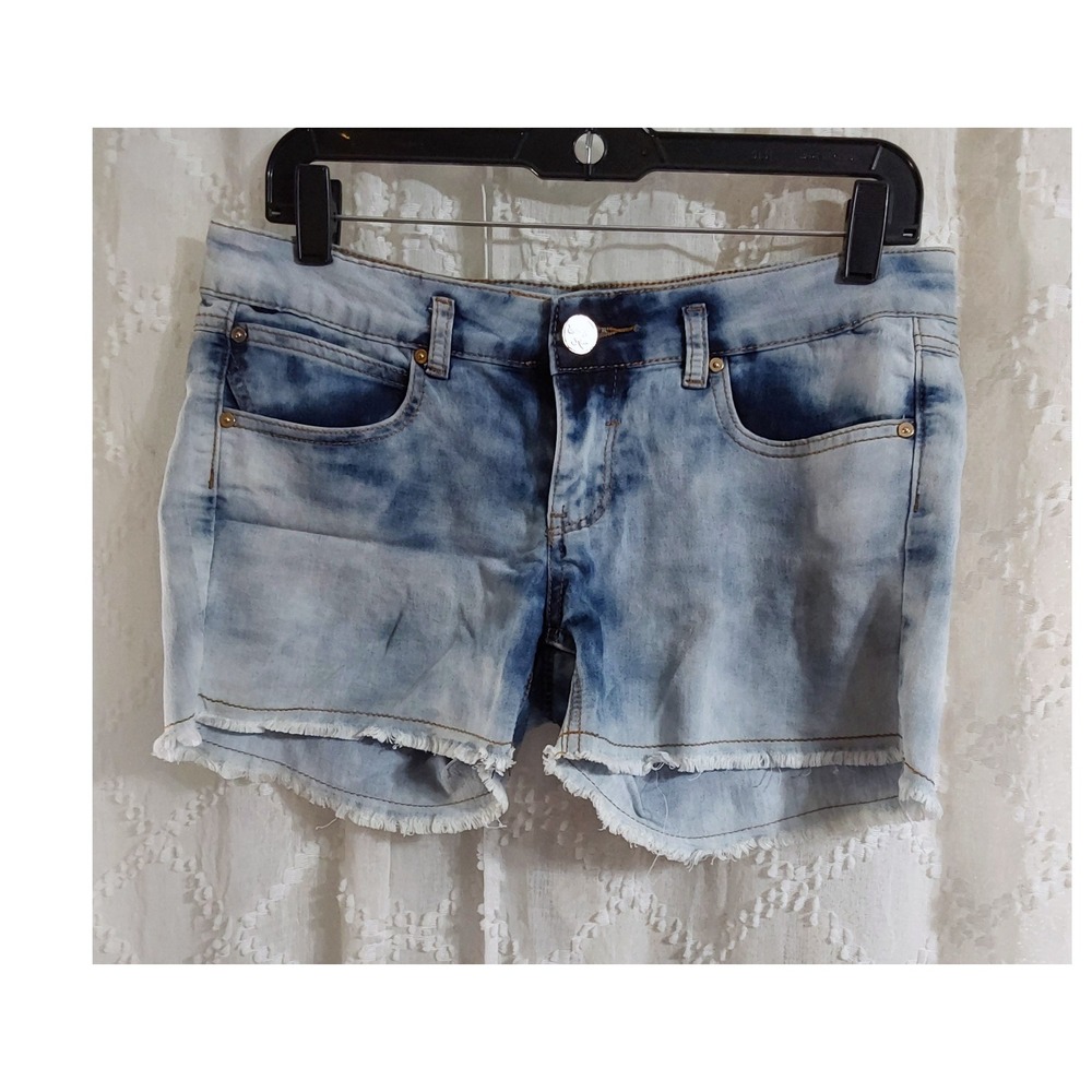 Indigo Rein Womens Size 7 Light Wash Frayed Hem Stretch Denim Jean Shorts